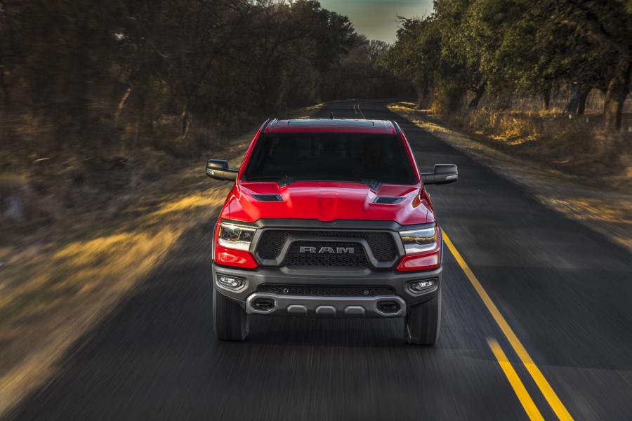  Dodge Ram 1500 Rebel Quad Cab (DT) 2018 года  (фото 4 из 36)